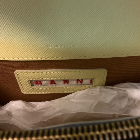 Marni yellow saffiano medium trunk bag - Picture 6 of 8